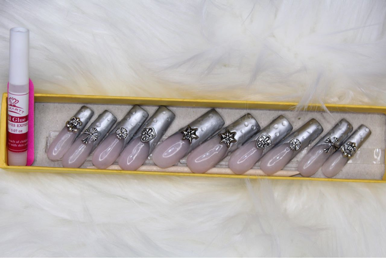 Chrome rain drop nails