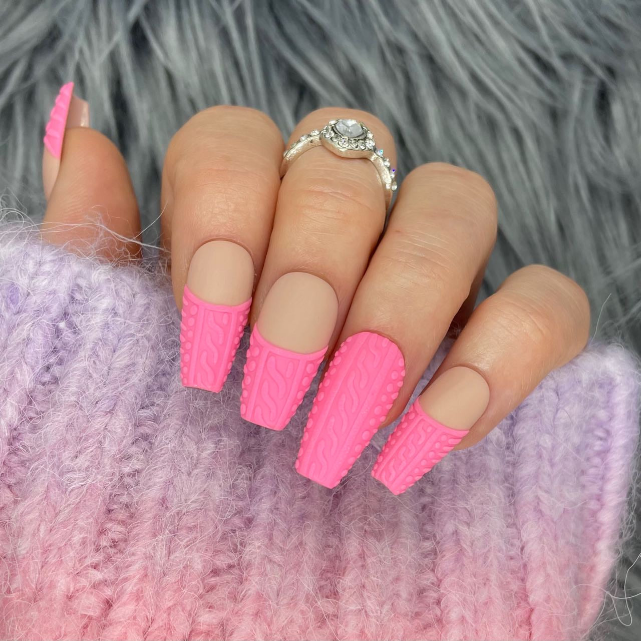 Winter Pink Sweater Nails