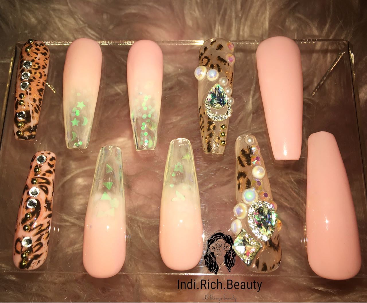 Cheetah bling with holographic tip