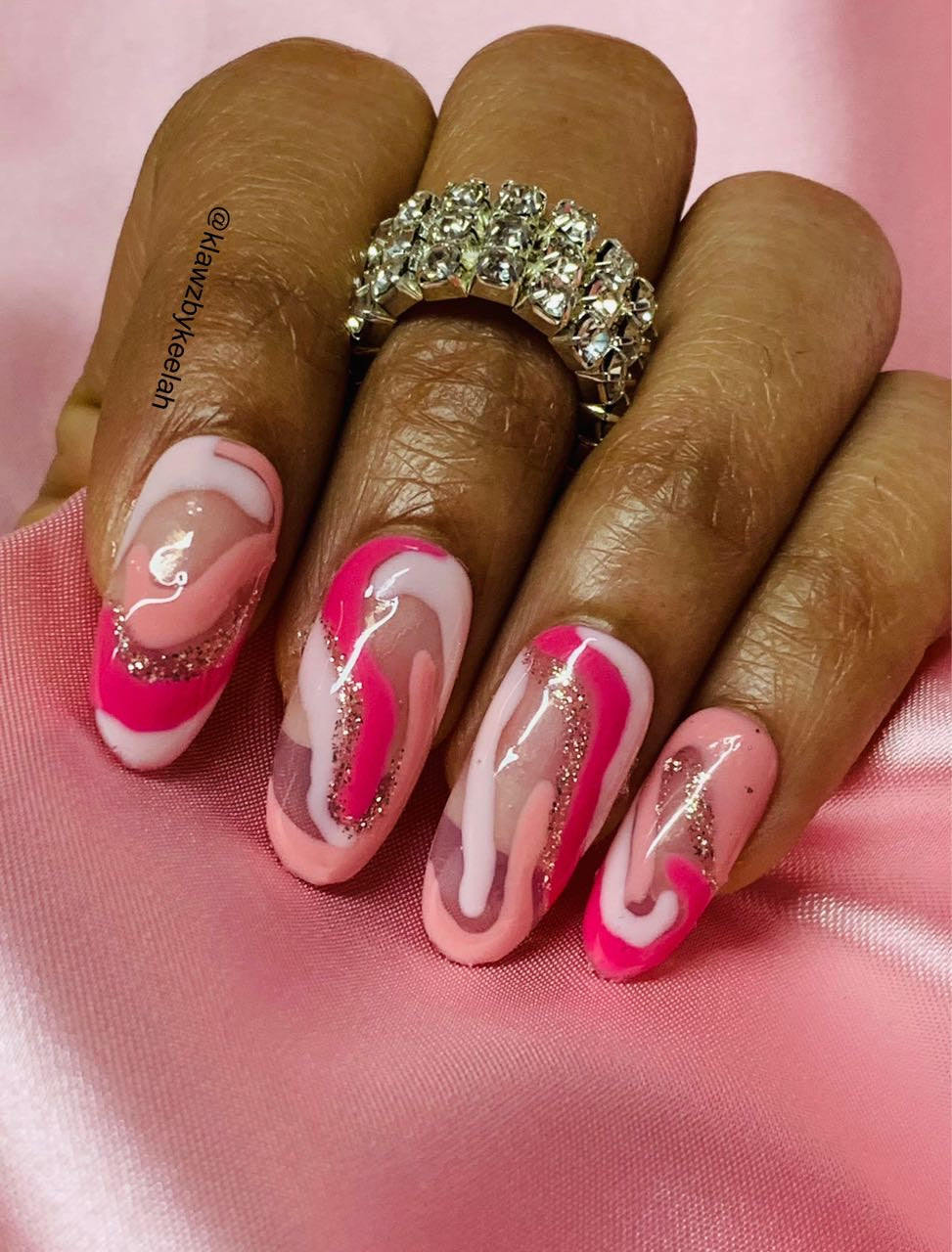 Waves on pink