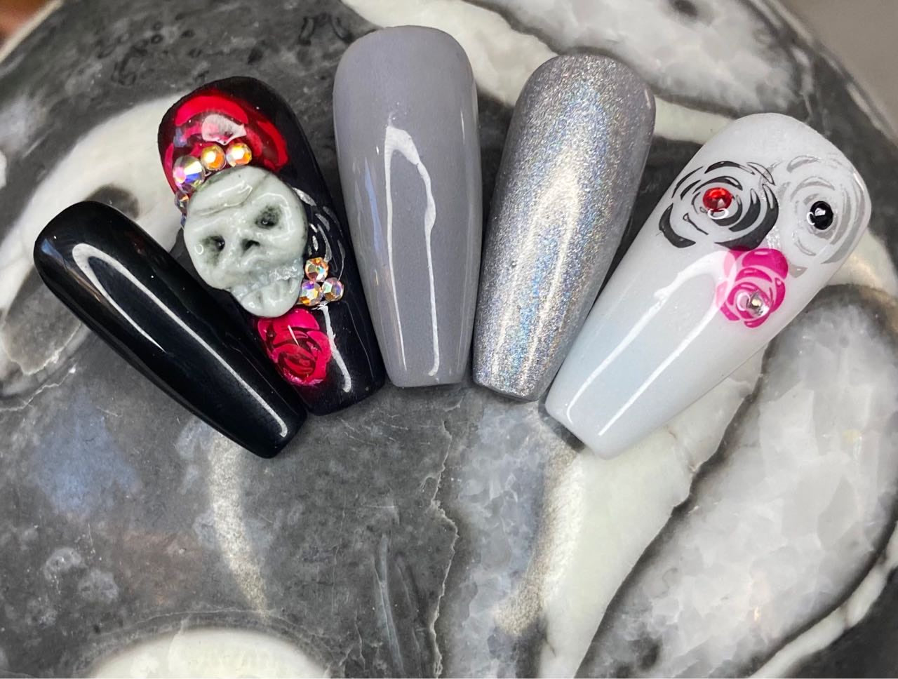 3D Skulls and roses