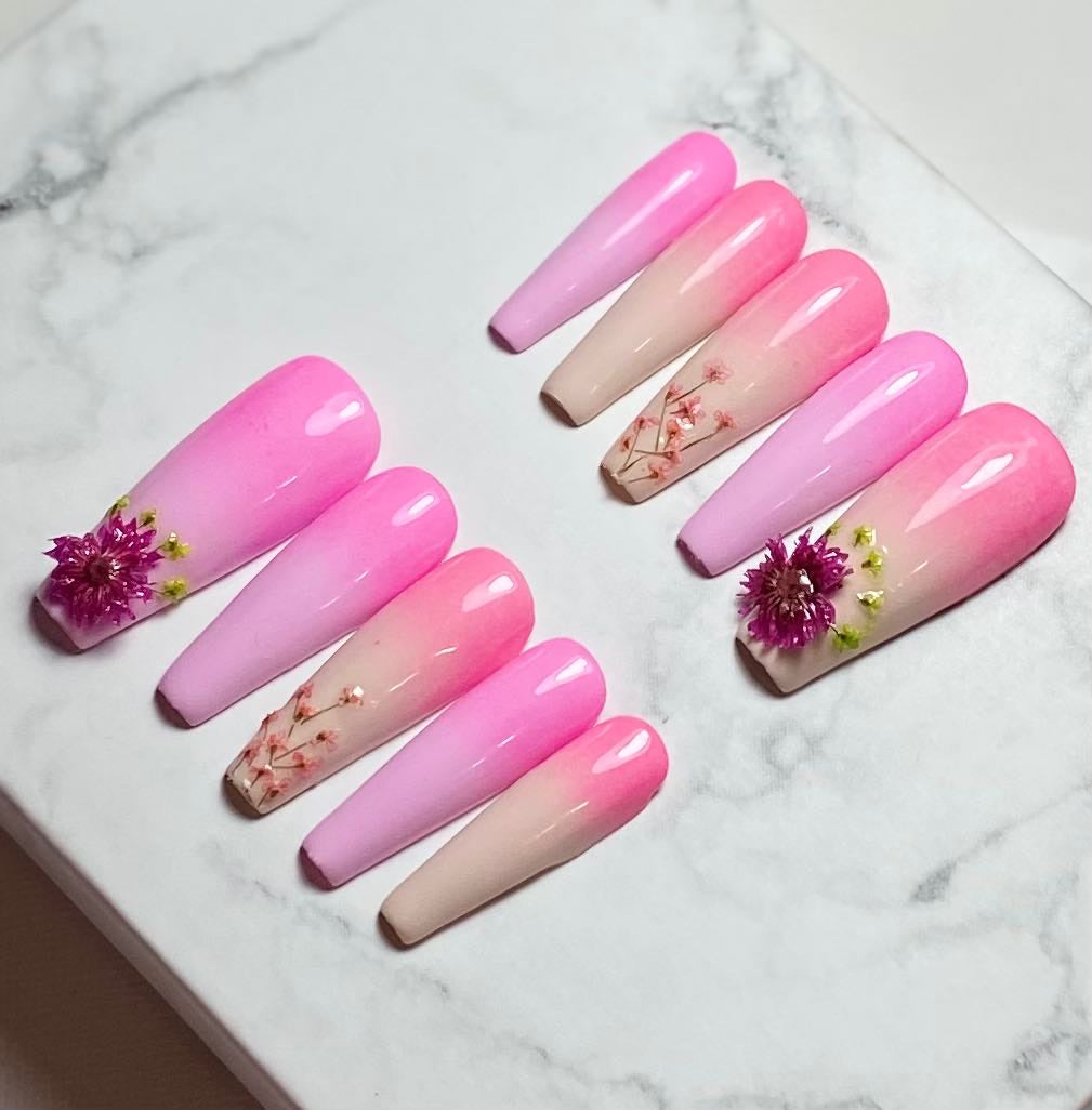 Flowers 🌸 Press On Nails