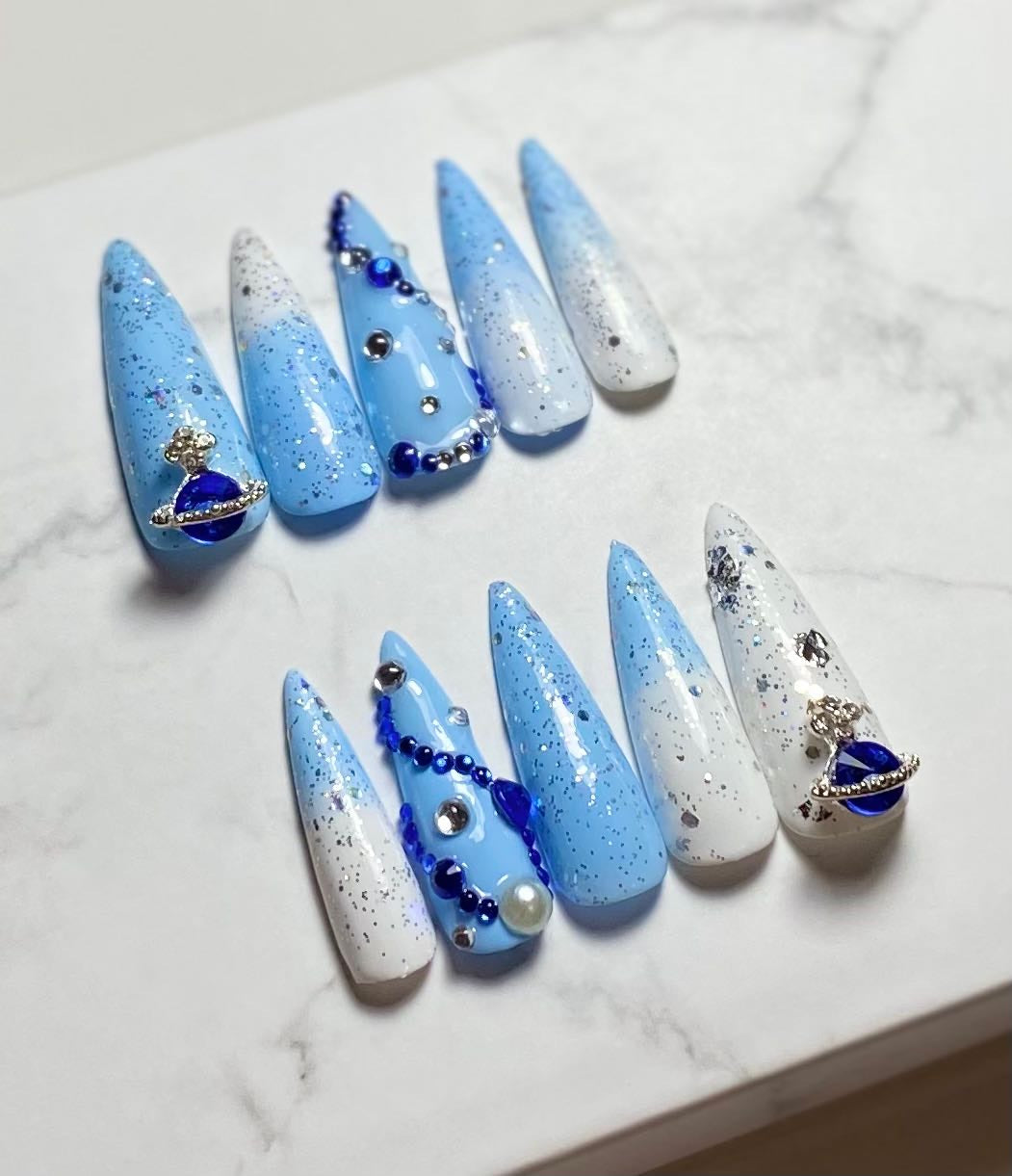 Blue sky 🌌 Press On Nails