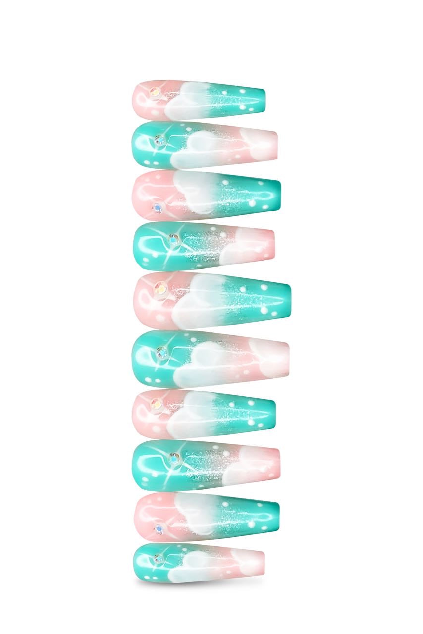 Cloud 9  Press On Nails | Ombre